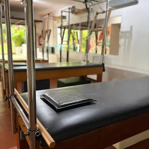 Detalhe do aparelho cadillac de Pilates Clássico